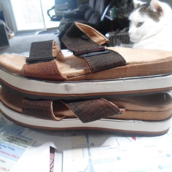 Sandals - Picture 3 of 6